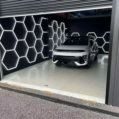 Instalación de luces hexagonales